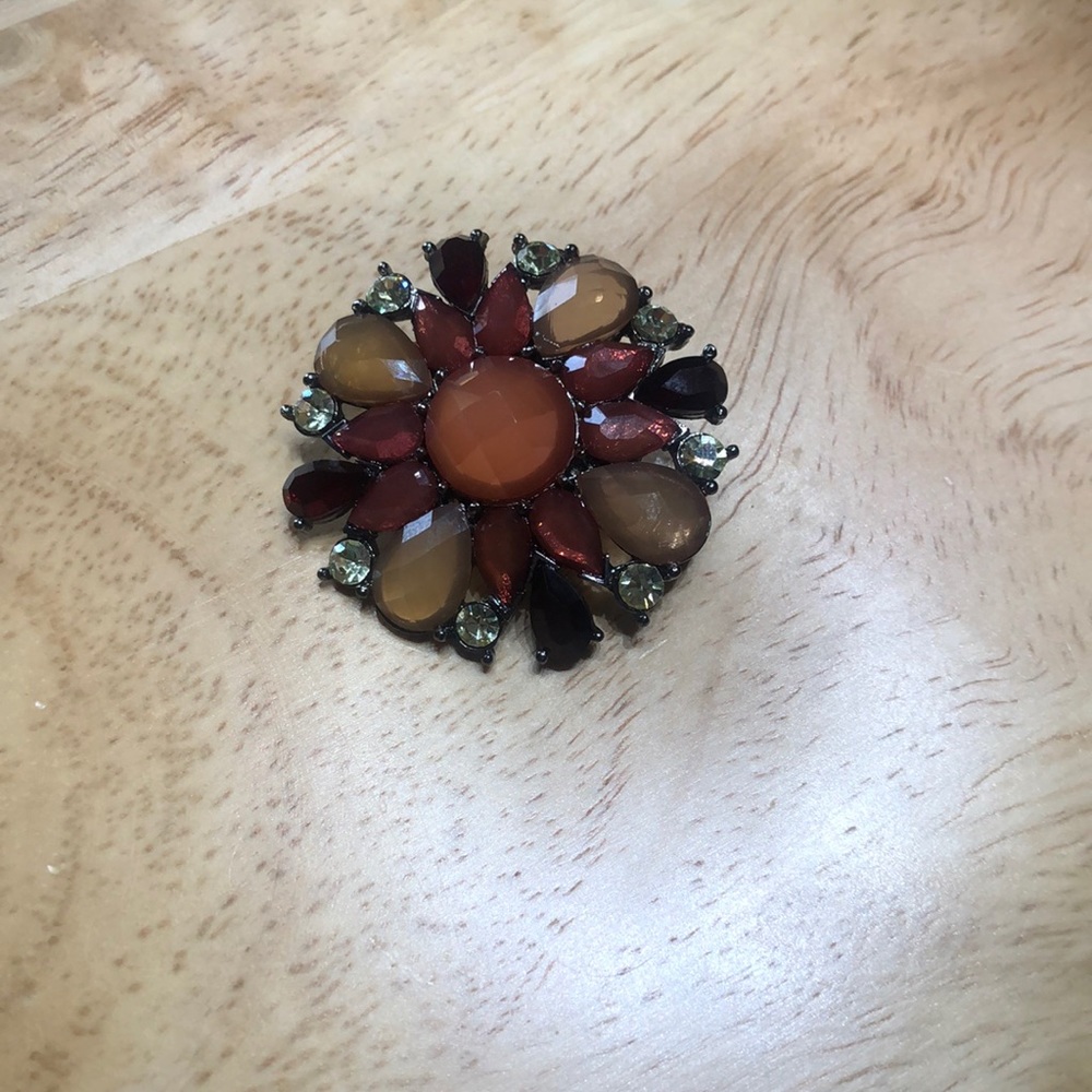 Purple brooch
